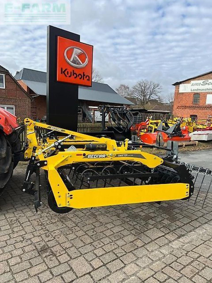 Bednar swifter sn 5000 - Combiné de semis: photos 1 Bednar swifter sn 5000 - Combiné de semis: photos 1