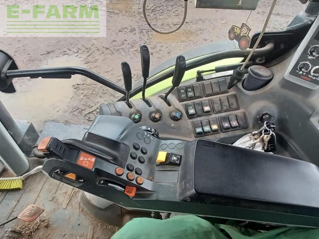 CLAAS ARION 620 - Tracteur agricole: photos 2 CLAAS ARION 620 - Tracteur agricole: photos 2