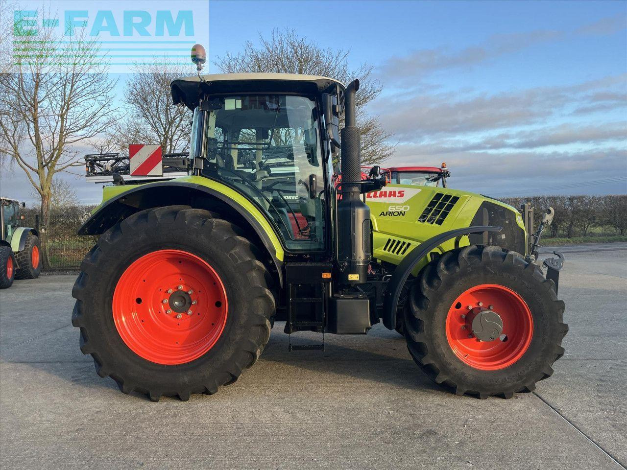 CLAAS ARION 650 HEXASHIFT - Tracteur agricole: photos 4 CLAAS ARION 650 HEXASHIFT - Tracteur agricole: photos 4