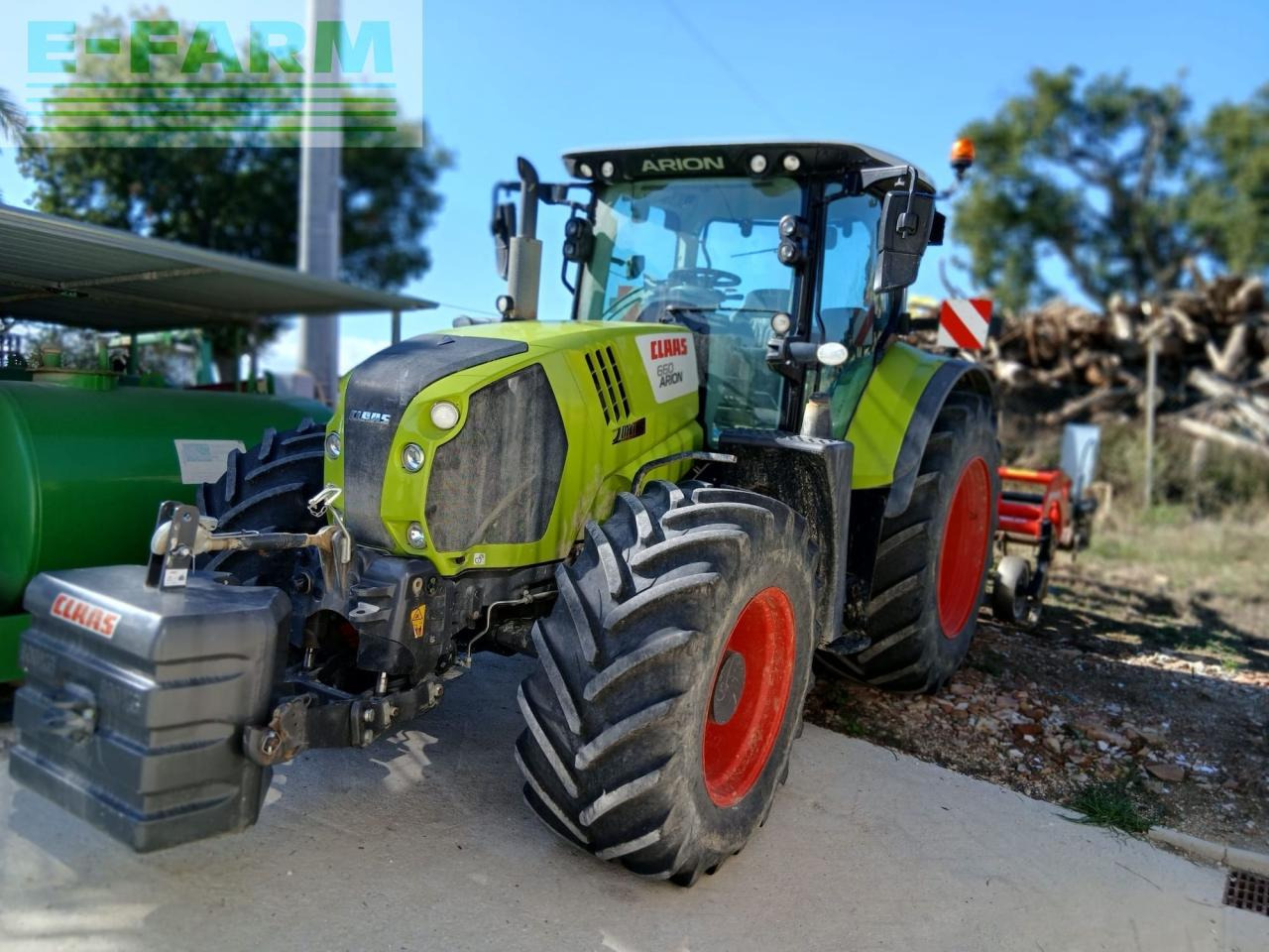 CLAAS ARION 660 St4 CMATIC - Tracteur agricole: photos 1 CLAAS ARION 660 St4 CMATIC - Tracteur agricole: photos 1