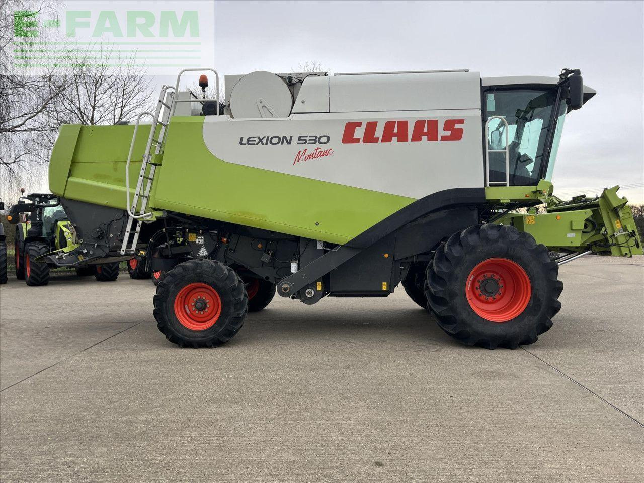 CLAAS LEXION 530 M - Moissonneuse-batteuse: photos 4 CLAAS LEXION 530 M - Moissonneuse-batteuse: photos 4