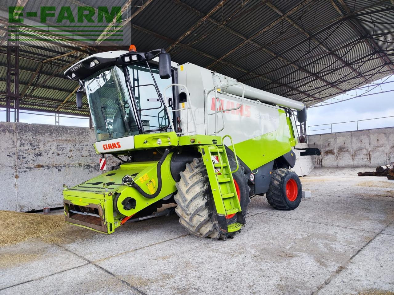 CLAAS Lexion 580 - Moissonneuse-batteuse: photos 1 CLAAS Lexion 580 - Moissonneuse-batteuse: photos 1