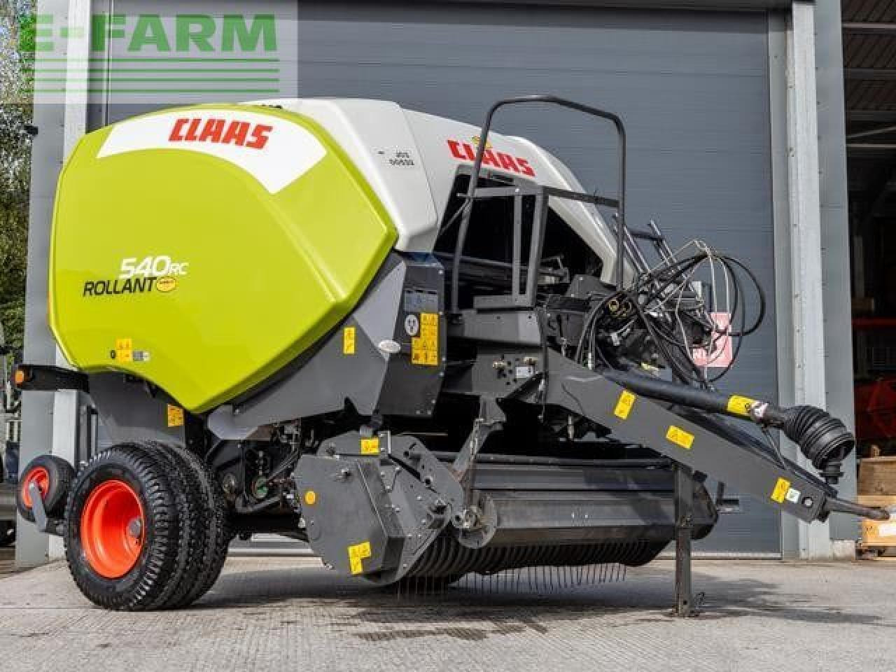 CLAAS ROLLANT 540 R - Presse à balles cubiques: photos 1 CLAAS ROLLANT 540 R - Presse à balles cubiques: photos 1