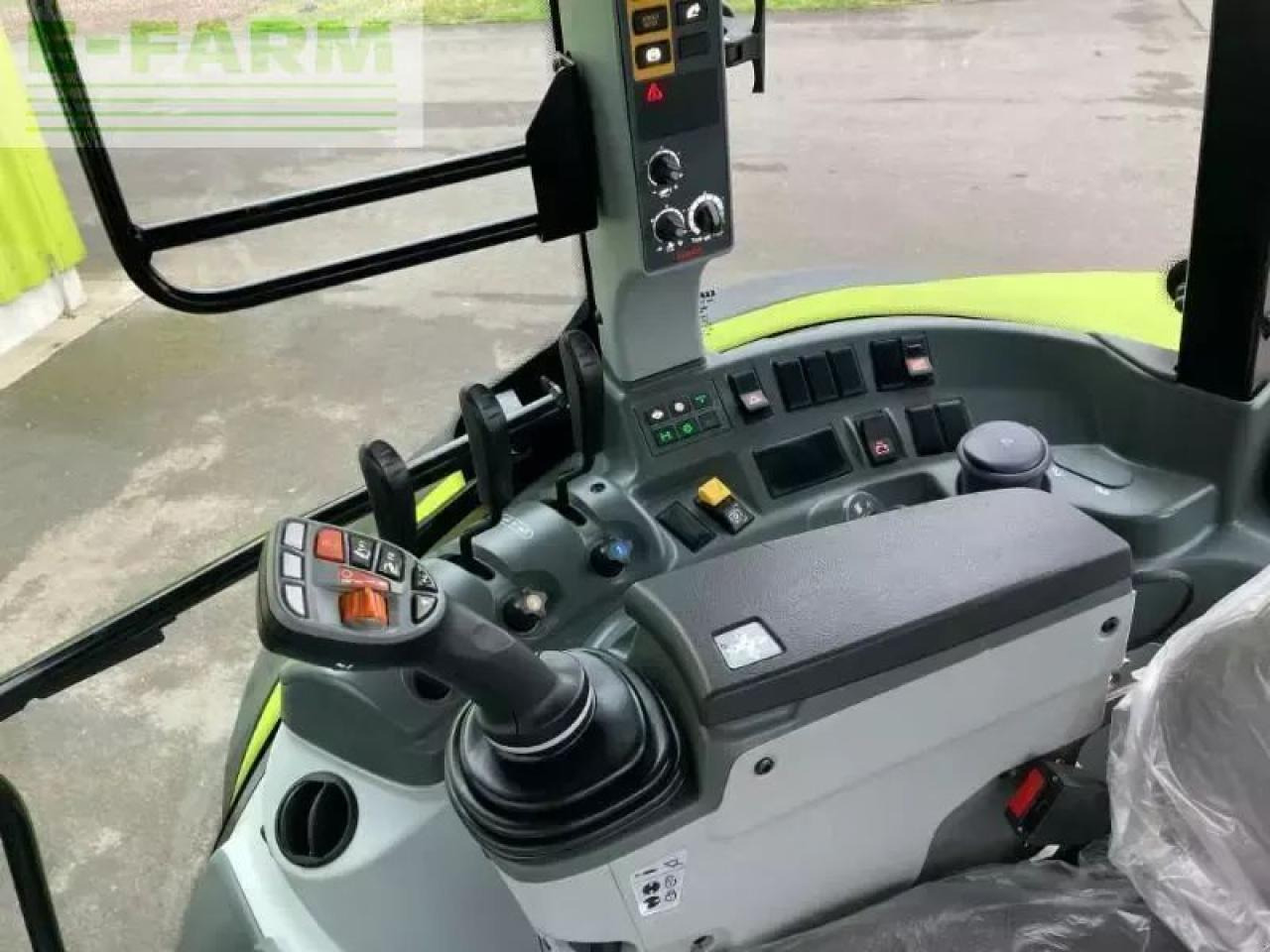 Tracteur agricole CLAAS arion 460 cis CIS: photos 11