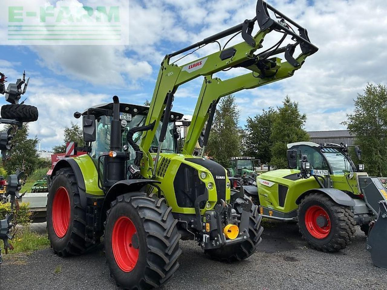 CLAAS arion 550 cis+ CIS - Tracteur agricole: photos 1 CLAAS arion 550 cis+ CIS - Tracteur agricole: photos 1