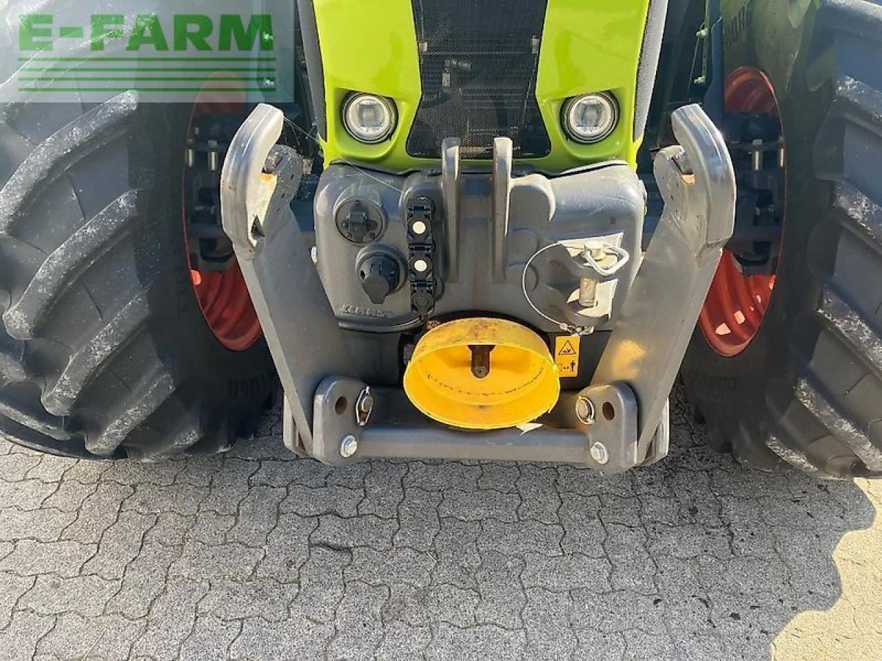 CLAAS arion 660 cmatic (ink. rtk und frontzapfwelle)i - Tracteur agricole: photos 4 CLAAS arion 660 cmatic (ink. rtk und frontzapfwelle)i - Tracteur agricole: photos 4