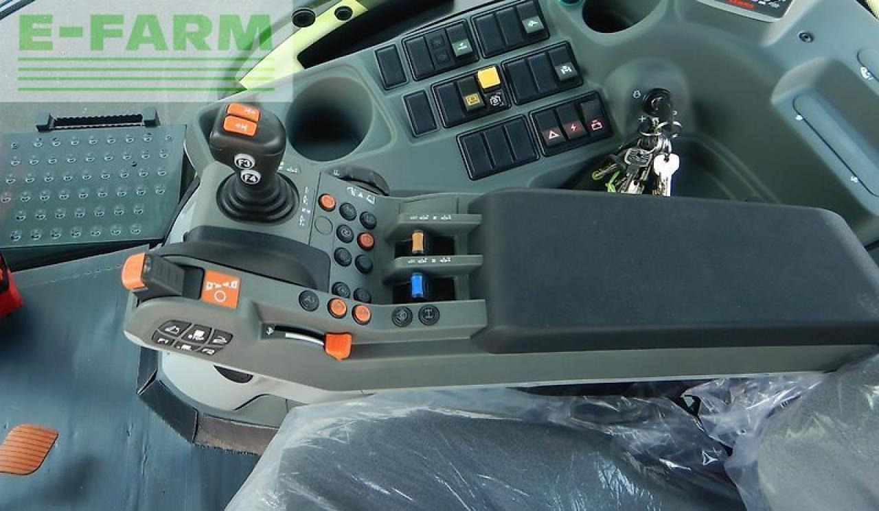 CLAAS axion 800 cis+ hexashift HEXASHIFT CIS+ - Tracteur agricole: photos 5 CLAAS axion 800 cis+ hexashift HEXASHIFT CIS+ - Tracteur agricole: photos 5