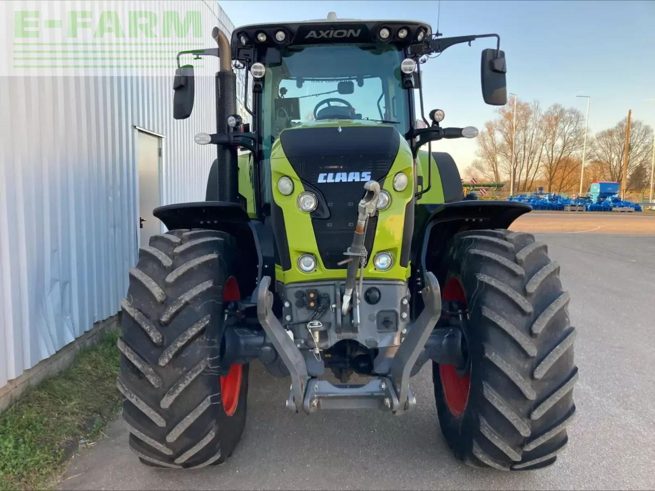 CLAAS axion 800 cmatic s5 - Tracteur agricole: photos 5 CLAAS axion 800 cmatic s5 - Tracteur agricole: photos 5