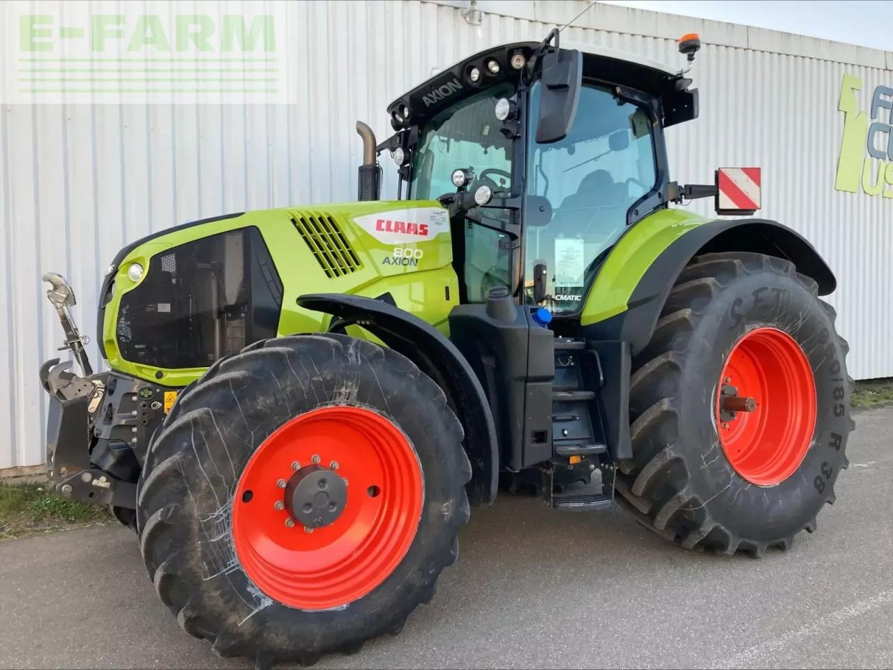 CLAAS axion 800 cmatic s5 - Tracteur agricole: photos 1 CLAAS axion 800 cmatic s5 - Tracteur agricole: photos 1