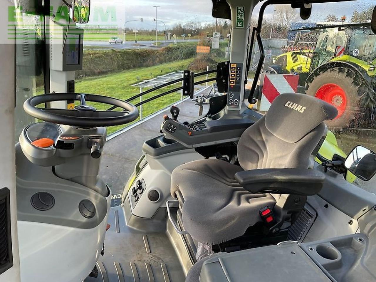 CLAAS axion 810 cm cis+ - Tracteur agricole: photos 2 CLAAS axion 810 cm cis+ - Tracteur agricole: photos 2