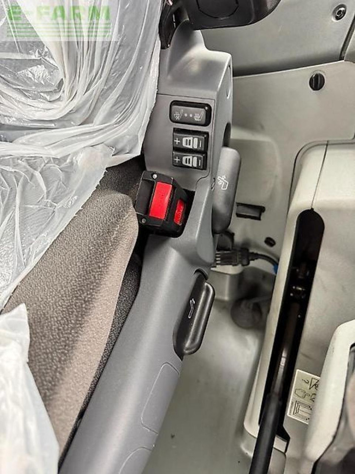 Tracteur agricole CLAAS axion 850: photos 11 Tracteur agricole CLAAS axion 850: photos 11