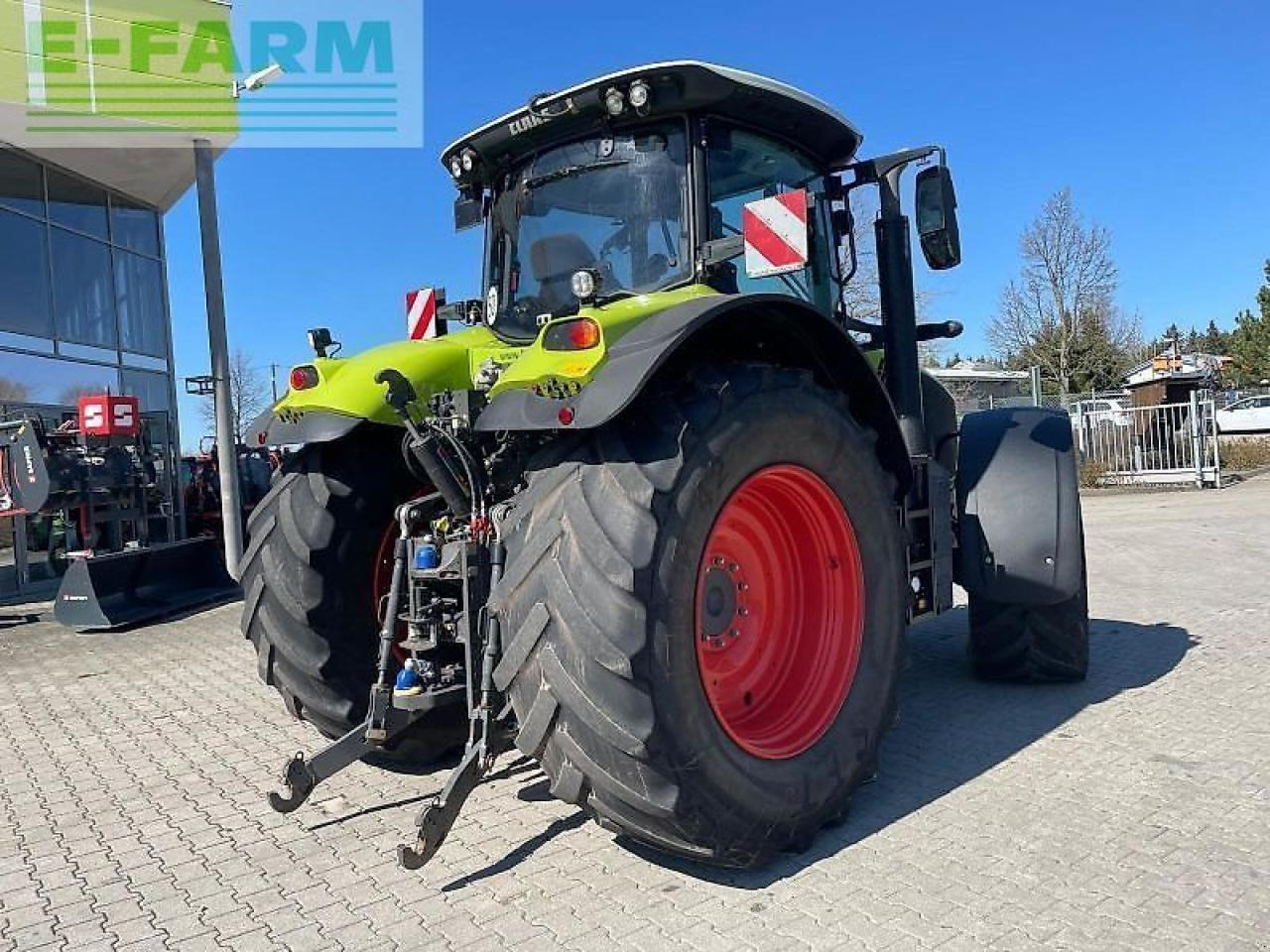 CLAAS axion 850 cmatic - stage v ci CMATIC - Tracteur agricole: photos 2 CLAAS axion 850 cmatic - stage v ci CMATIC - Tracteur agricole: photos 2