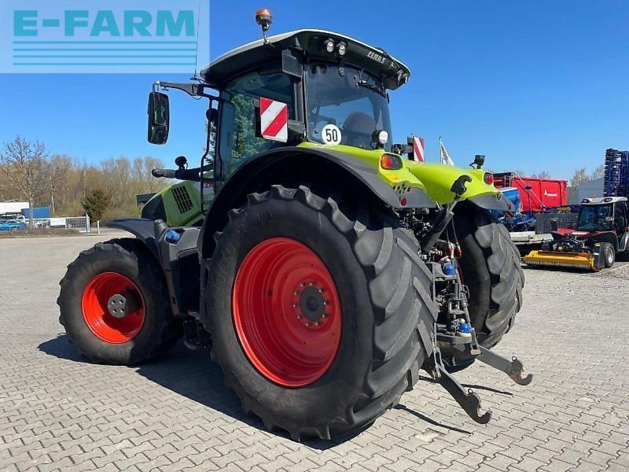 CLAAS axion 850 cmatic - stage v ci CMATIC - Tracteur agricole: photos 4 CLAAS axion 850 cmatic - stage v ci CMATIC - Tracteur agricole: photos 4