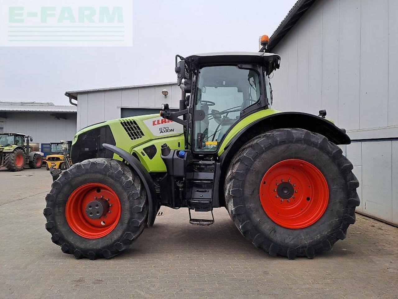 CLAAS axion 870 c-matic CMATIC - Tracteur agricole: photos 1 CLAAS axion 870 c-matic CMATIC - Tracteur agricole: photos 1
