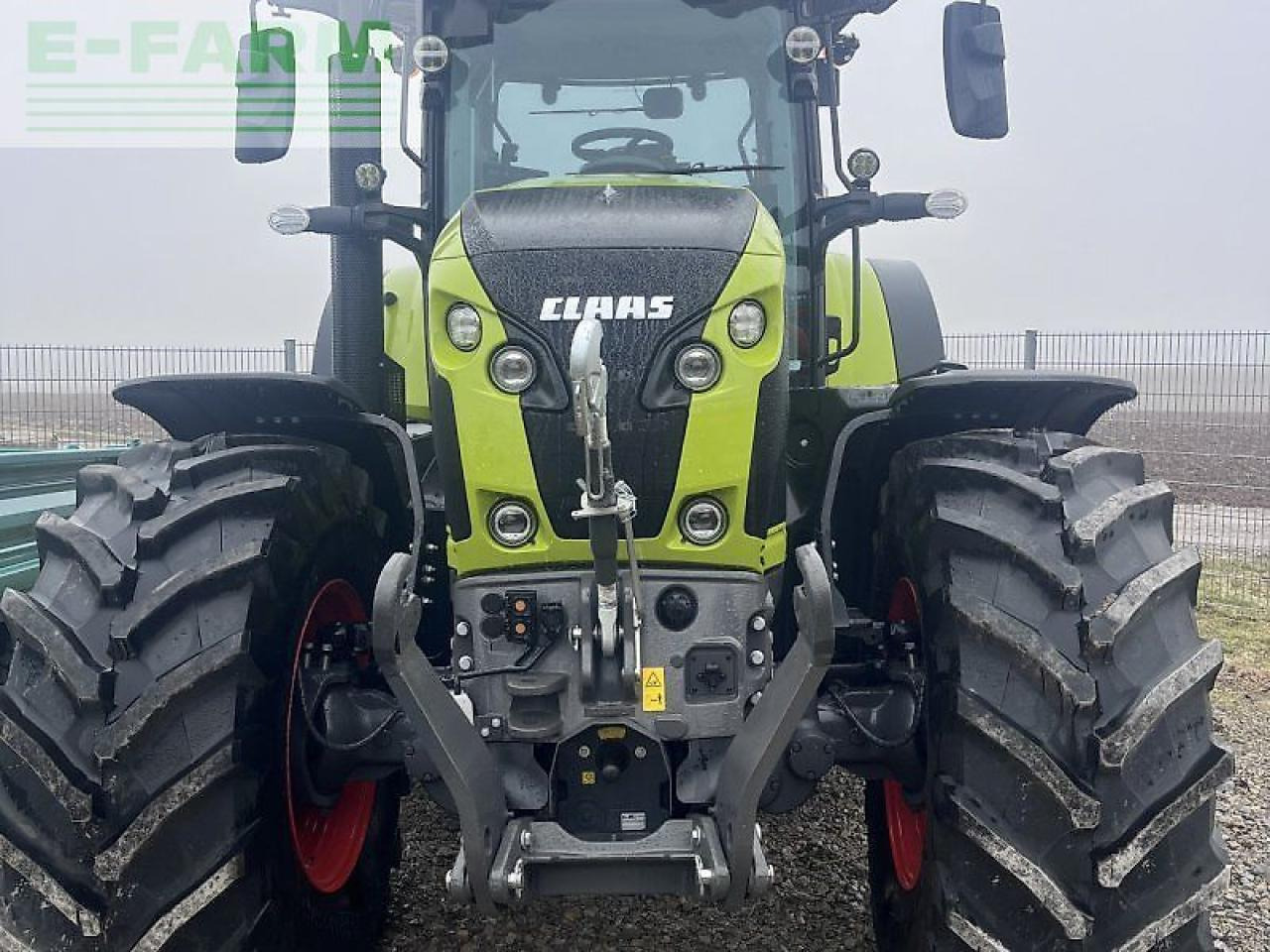 CLAAS axion 870 cmatic cebis CMATIC CEBIS - Tracteur agricole: photos 3 CLAAS axion 870 cmatic cebis CMATIC CEBIS - Tracteur agricole: photos 3