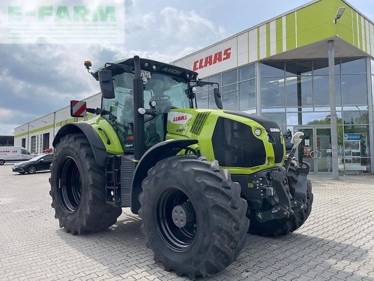 CLAAS axion 870 cmatic - stage v CMATIC - Tracteur agricole: photos 1 CLAAS axion 870 cmatic - stage v CMATIC - Tracteur agricole: photos 1