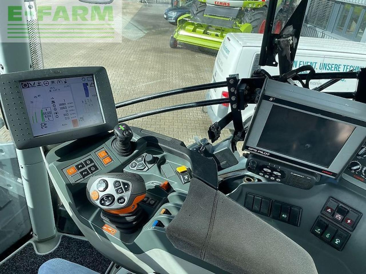 CLAAS axion 920 cmatic - Tracteur agricole: photos 2 CLAAS axion 920 cmatic - Tracteur agricole: photos 2