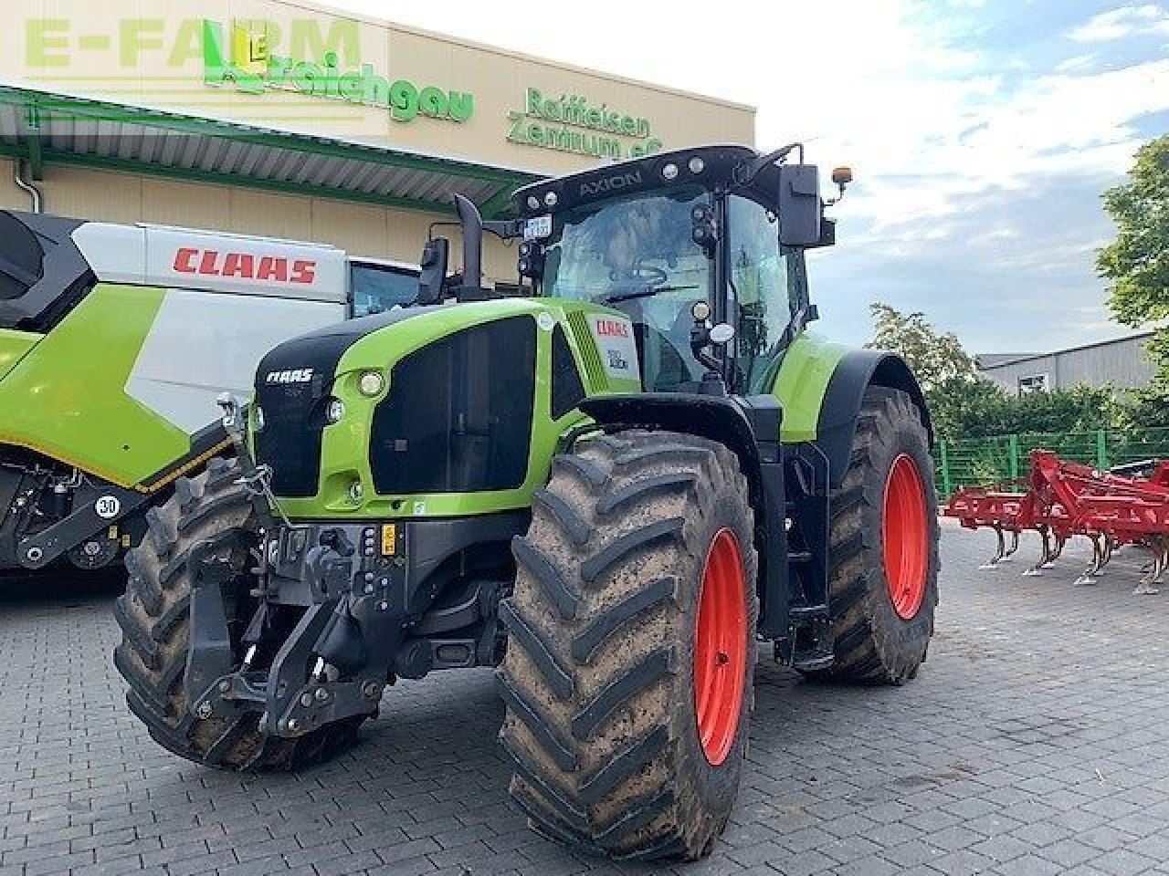 CLAAS axion 930 cmatic cebis CMATIC CEBIS - Tracteur agricole: photos 2 CLAAS axion 930 cmatic cebis CMATIC CEBIS - Tracteur agricole: photos 2