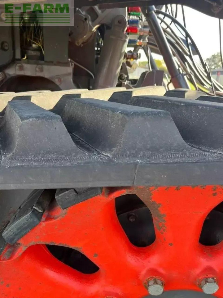 CLAAS axion 960tt - Tracteur agricole: photos 5 CLAAS axion 960tt - Tracteur agricole: photos 5