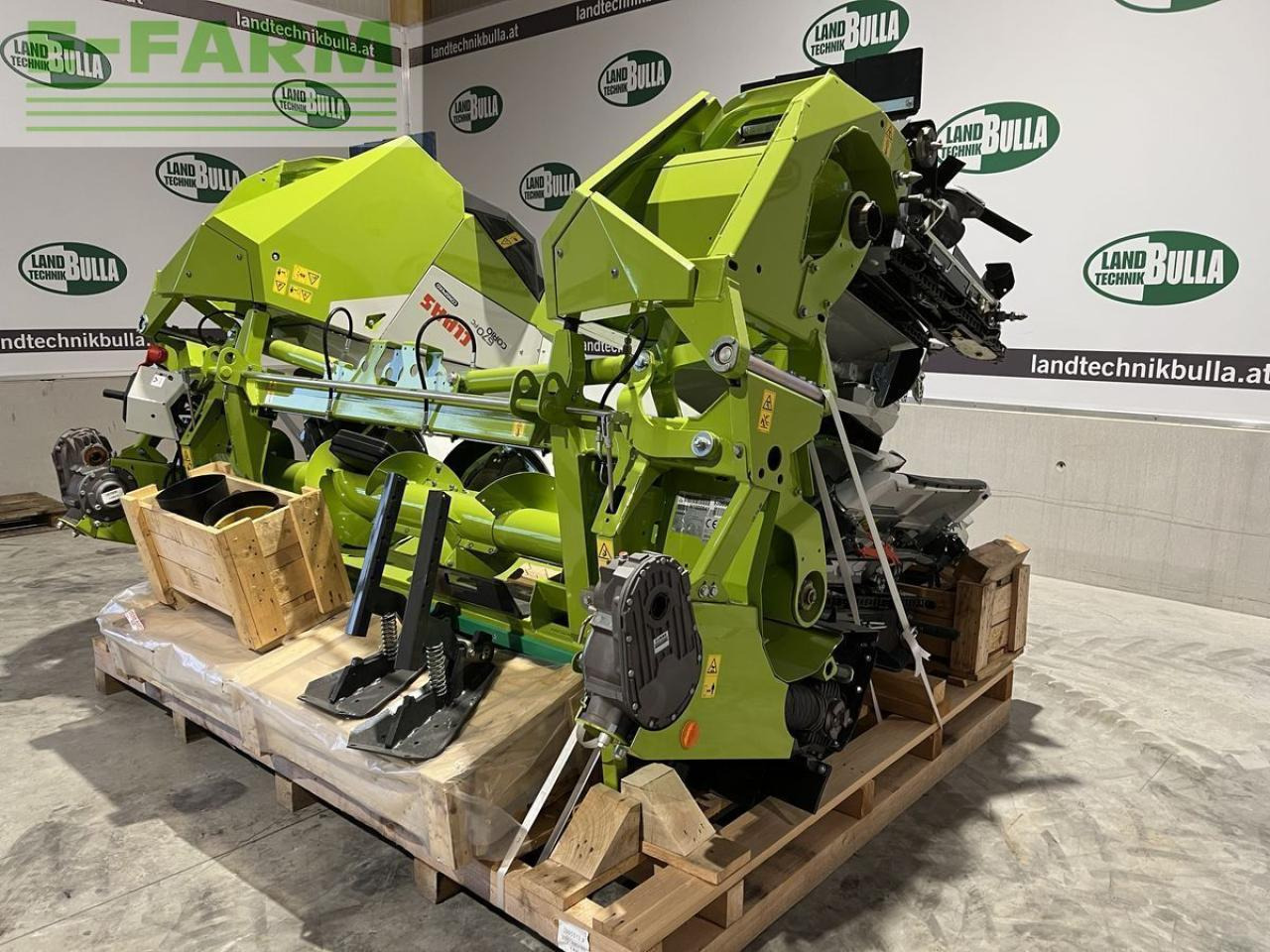 CLAAS corio 670 fc conspeed - 6 reihen - Accessoire aux ensileuses: photos 2 CLAAS corio 670 fc conspeed - 6 reihen - Accessoire aux ensileuses: photos 2