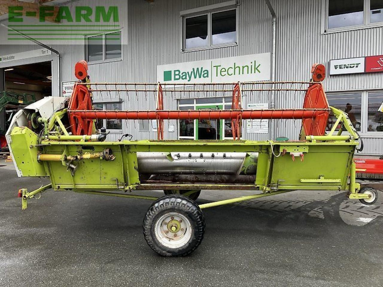 CLAAS dominator 88 vx - Moissonneuse-batteuse: photos 3 CLAAS dominator 88 vx - Moissonneuse-batteuse: photos 3