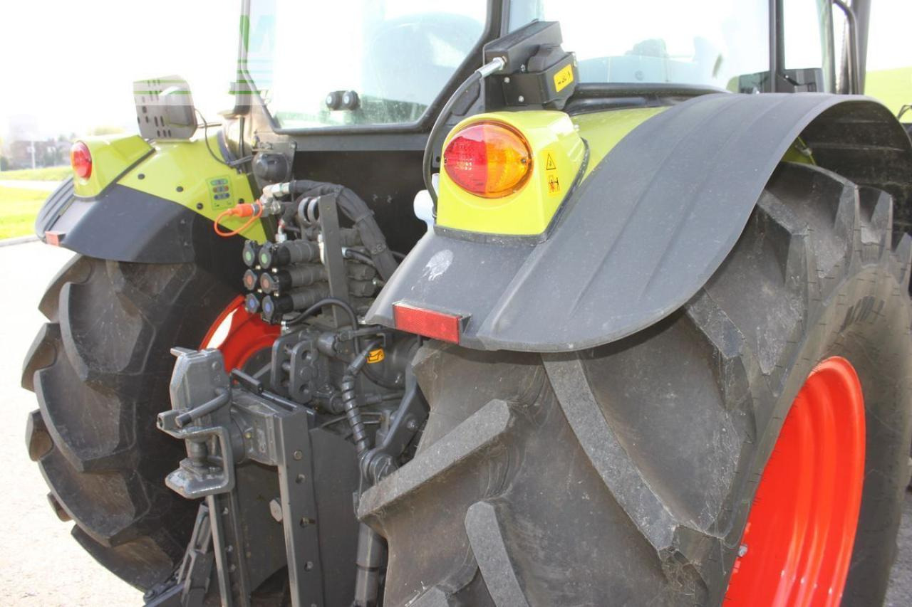 CLAAS elios 210 (kabine ohne glasdach) - Tracteur agricole: photos 5 CLAAS elios 210 (kabine ohne glasdach) - Tracteur agricole: photos 5