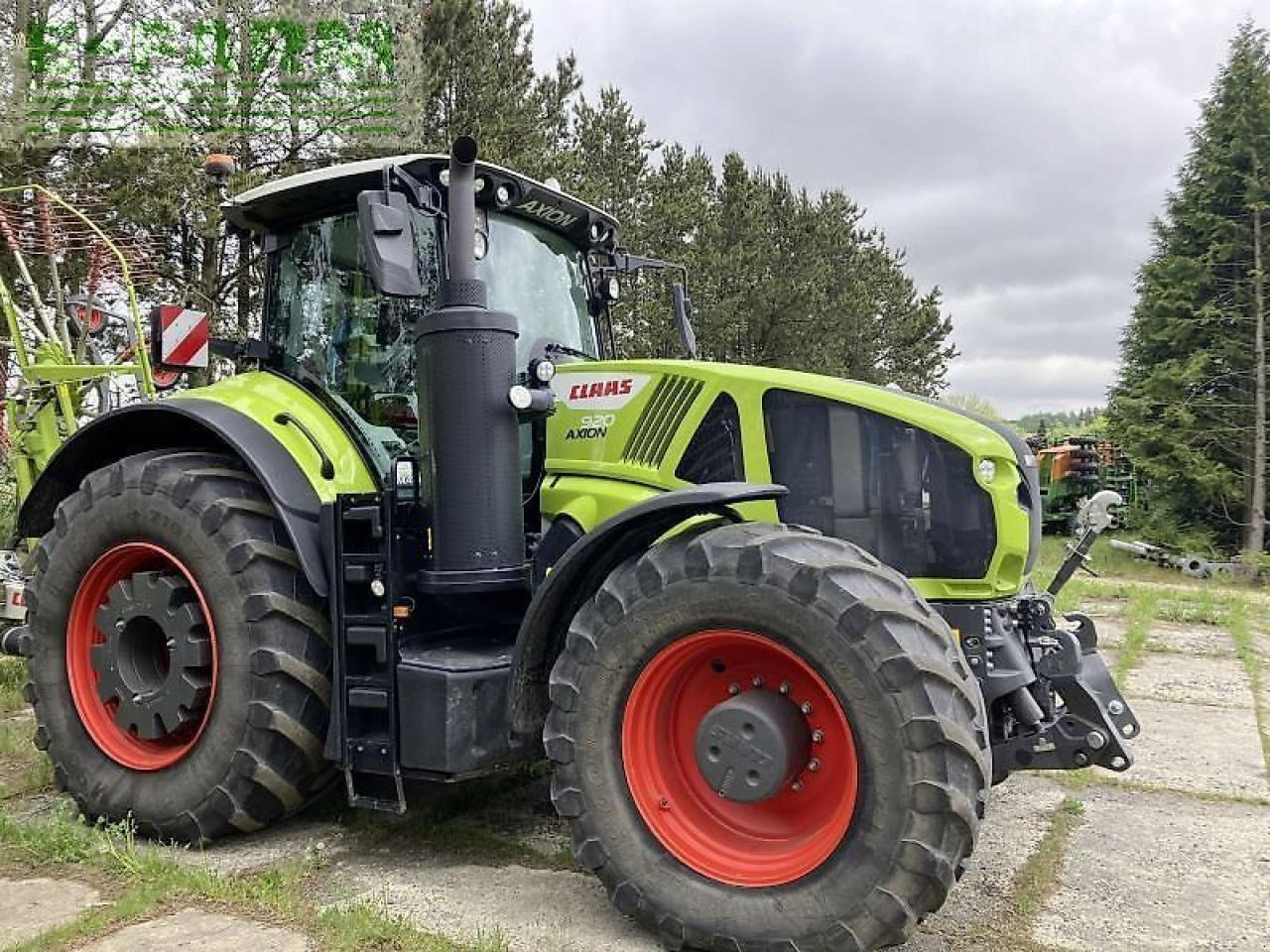 CLAAS gebr. axion 920 cmatic - Tracteur agricole: photos 1 CLAAS gebr. axion 920 cmatic - Tracteur agricole: photos 1