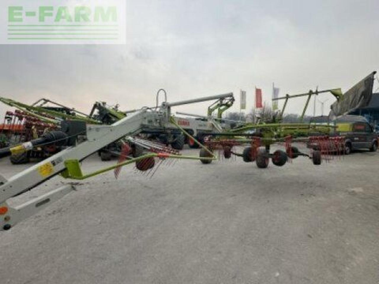 CLAAS liner 1750 - Faneuse: photos 2 CLAAS liner 1750 - Faneuse: photos 2