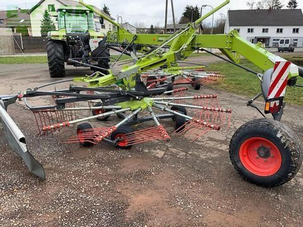 CLAAS liner 1800 - Faneuse: photos 4 CLAAS liner 1800 - Faneuse: photos 4