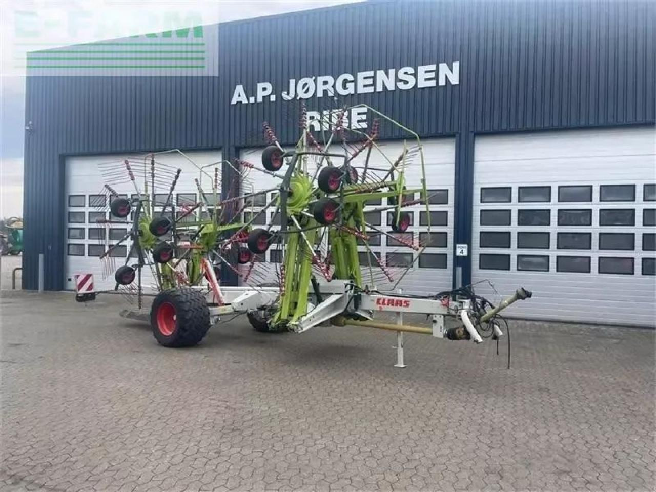 CLAAS liner 3600 - Faneuse: photos 4 CLAAS liner 3600 - Faneuse: photos 4