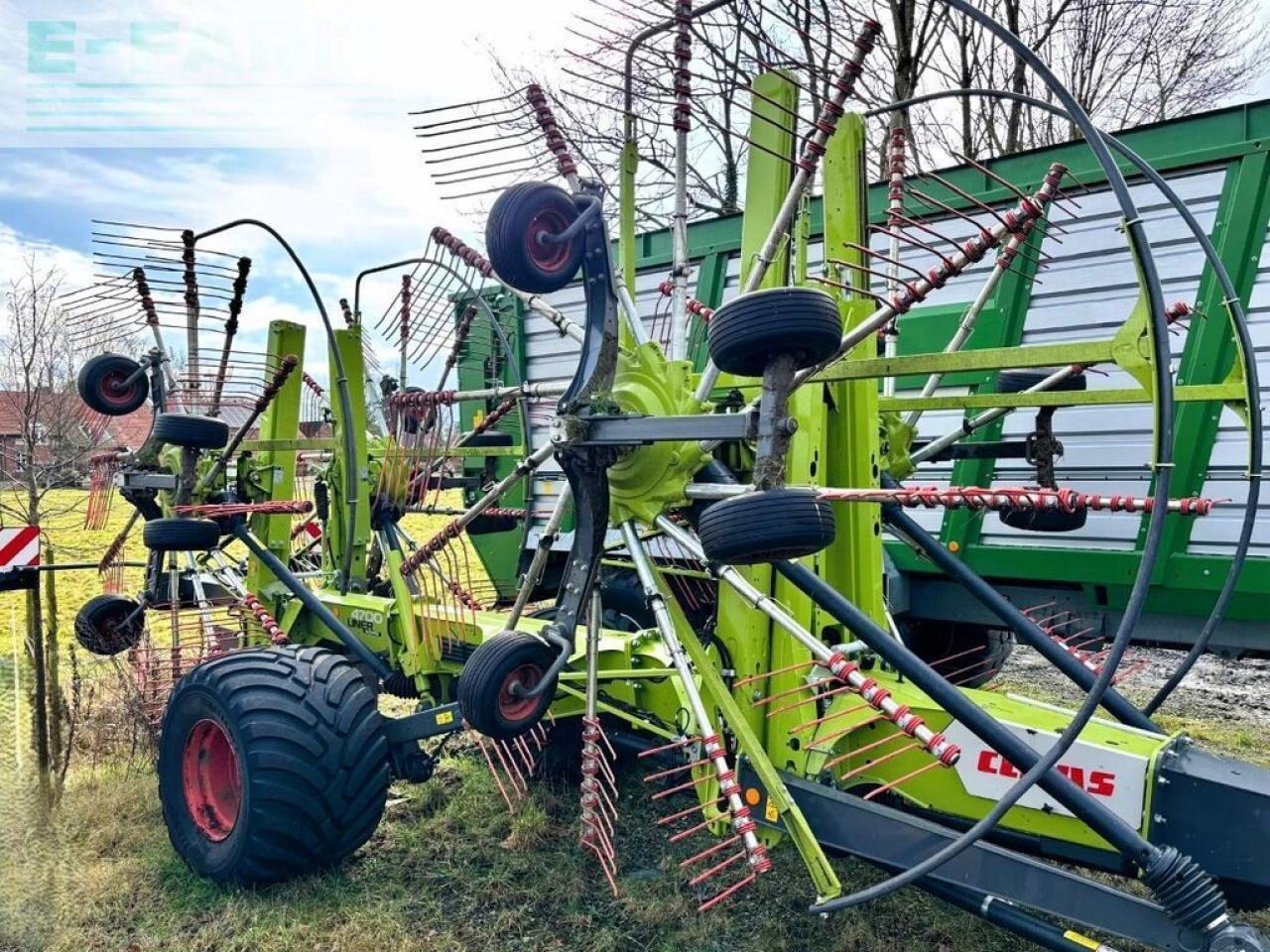 CLAAS liner 4700 business pro - Faneuse: photos 1 CLAAS liner 4700 business pro - Faneuse: photos 1