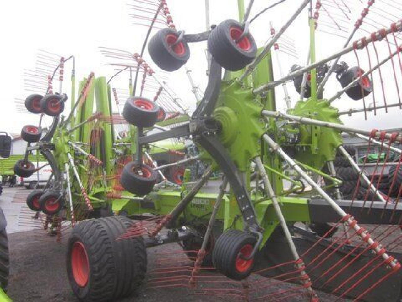 CLAAS liner 4900 business - Faneuse: photos 5 CLAAS liner 4900 business - Faneuse: photos 5