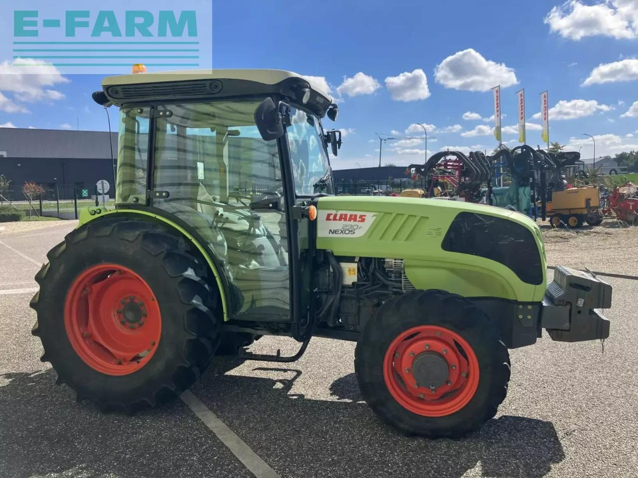 CLAAS nexos 230 f F - Tracteur agricole: photos 4 CLAAS nexos 230 f F - Tracteur agricole: photos 4