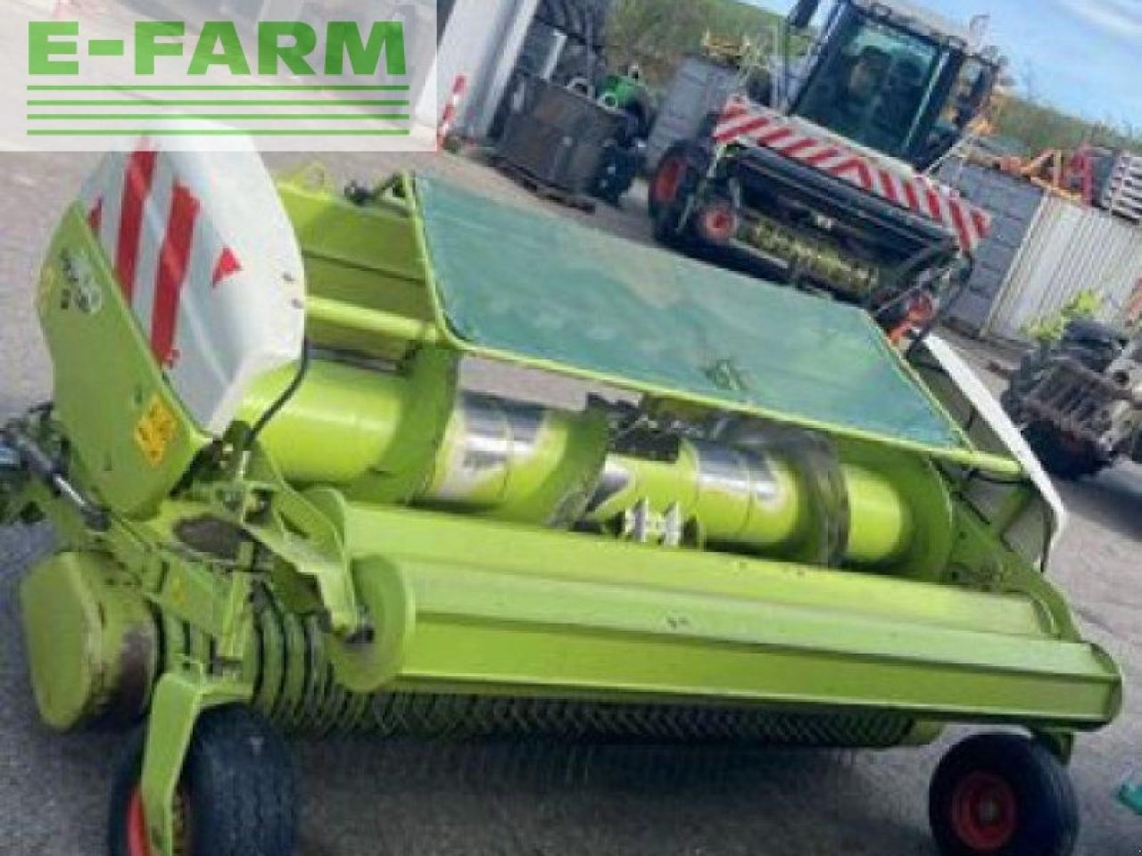 CLAAS pick up 300 - Accessoire aux ensileuses: photos 1 CLAAS pick up 300 - Accessoire aux ensileuses: photos 1