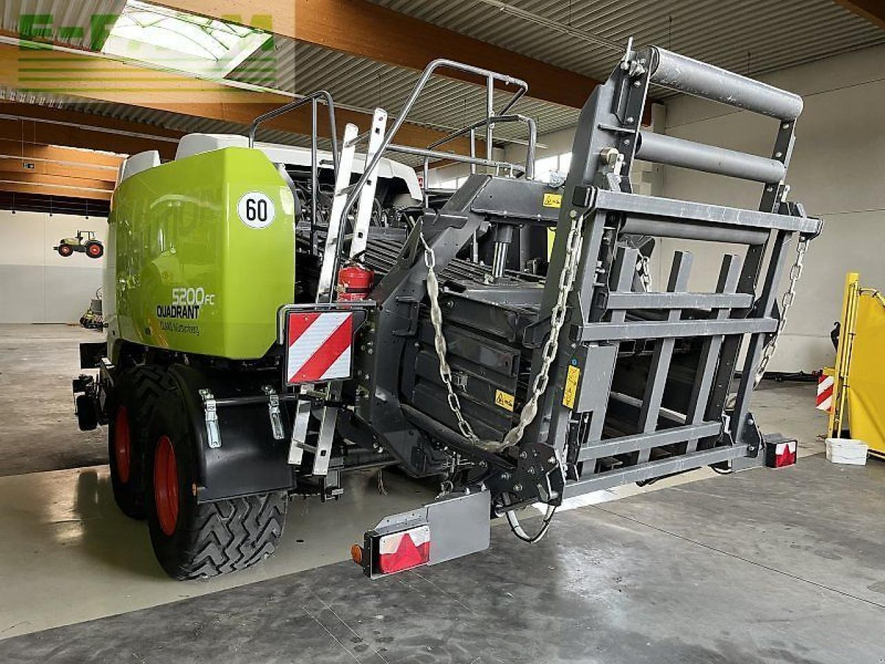 CLAAS quadrant 5200 fc - Presse à balles cubiques: photos 2 CLAAS quadrant 5200 fc - Presse à balles cubiques: photos 2