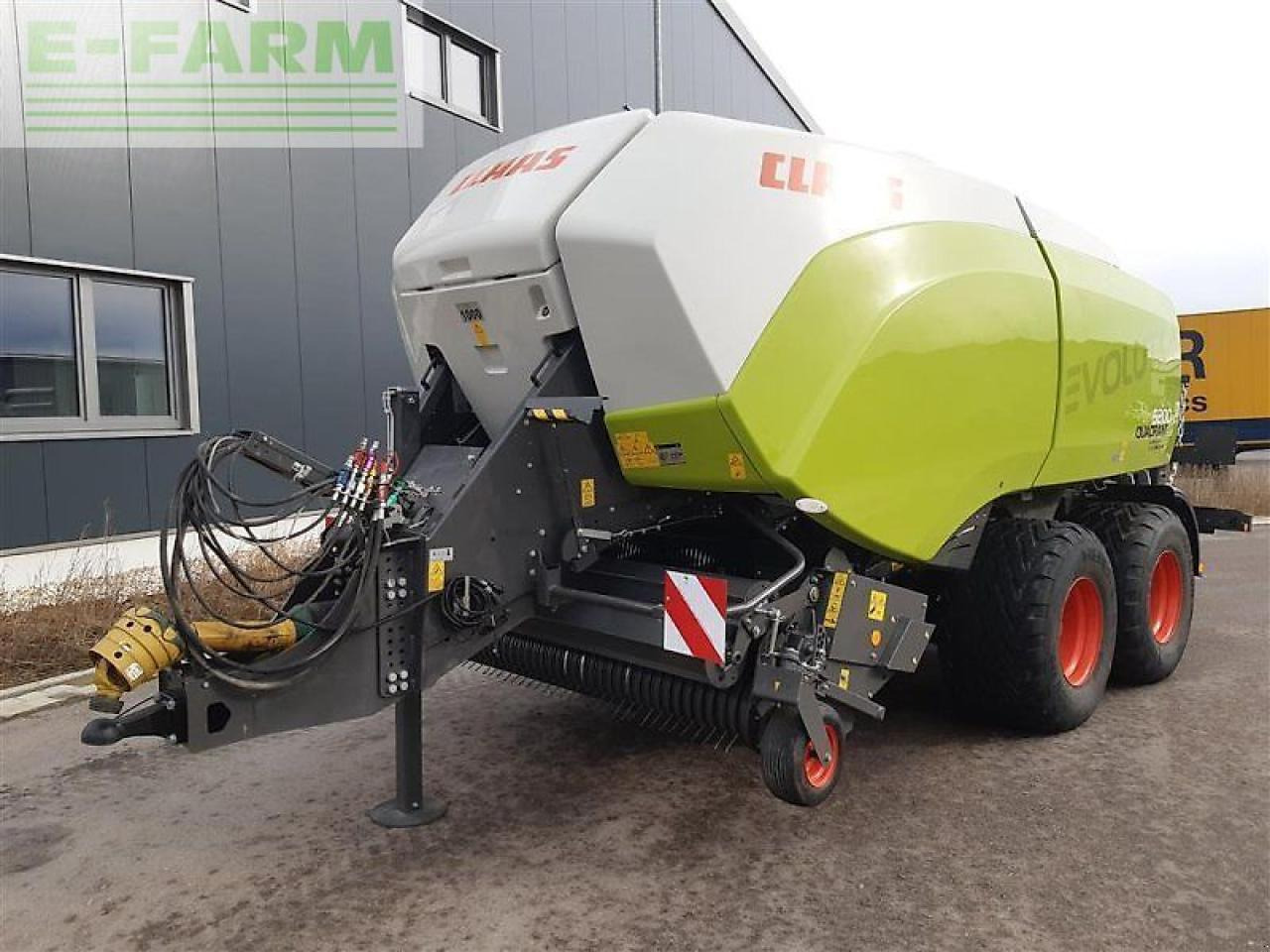 CLAAS quadrant 5200 fc evolution - Presse à balles cubiques: photos 3 CLAAS quadrant 5200 fc evolution - Presse à balles cubiques: photos 3