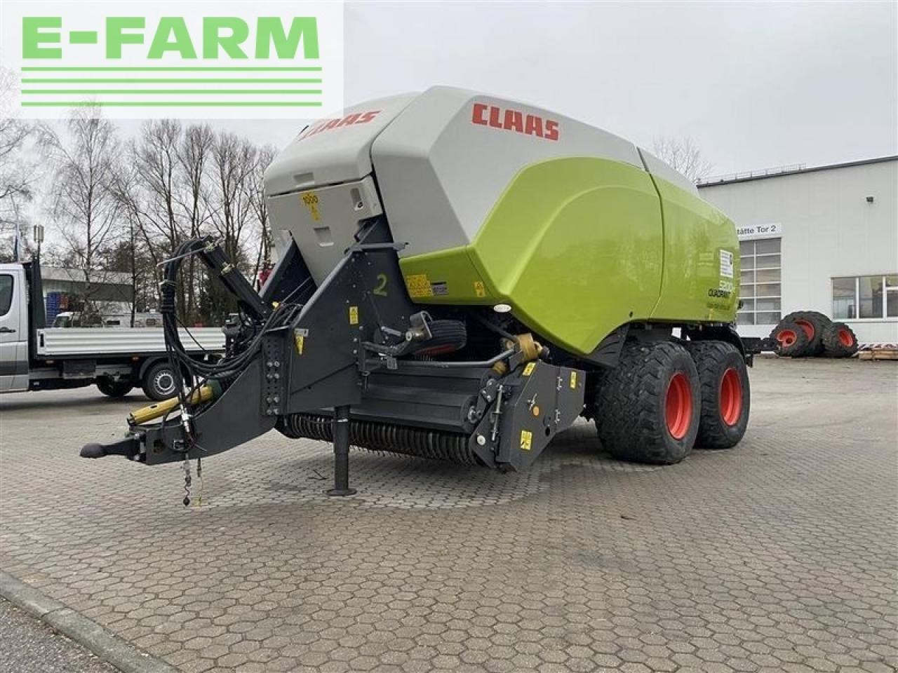 CLAAS quadrant 5200 fc tandem - Presse à balles cubiques: photos 1 CLAAS quadrant 5200 fc tandem - Presse à balles cubiques: photos 1