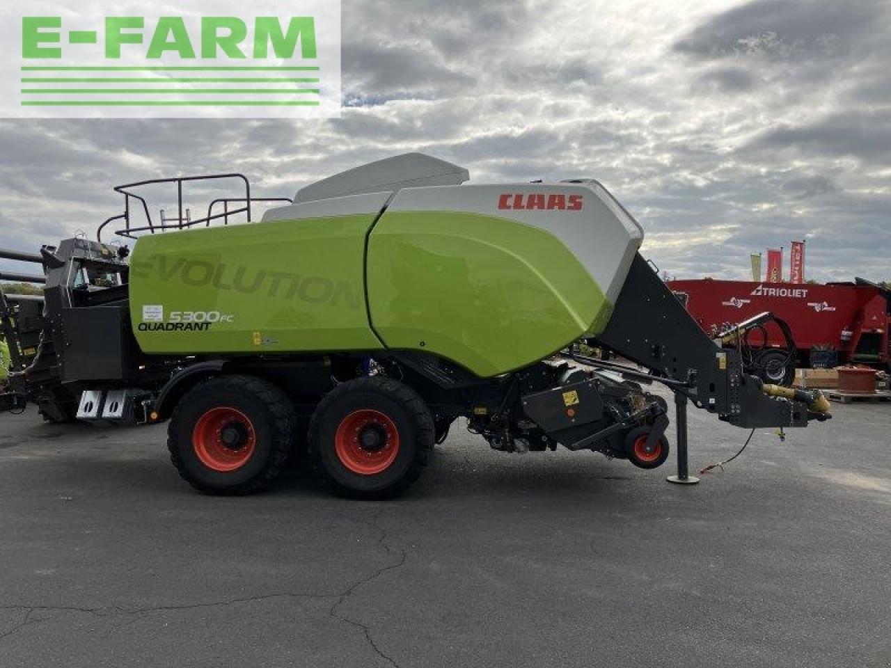 CLAAS quadrant 5300 fc ta - Presse à balles cubiques: photos 1 CLAAS quadrant 5300 fc ta - Presse à balles cubiques: photos 1