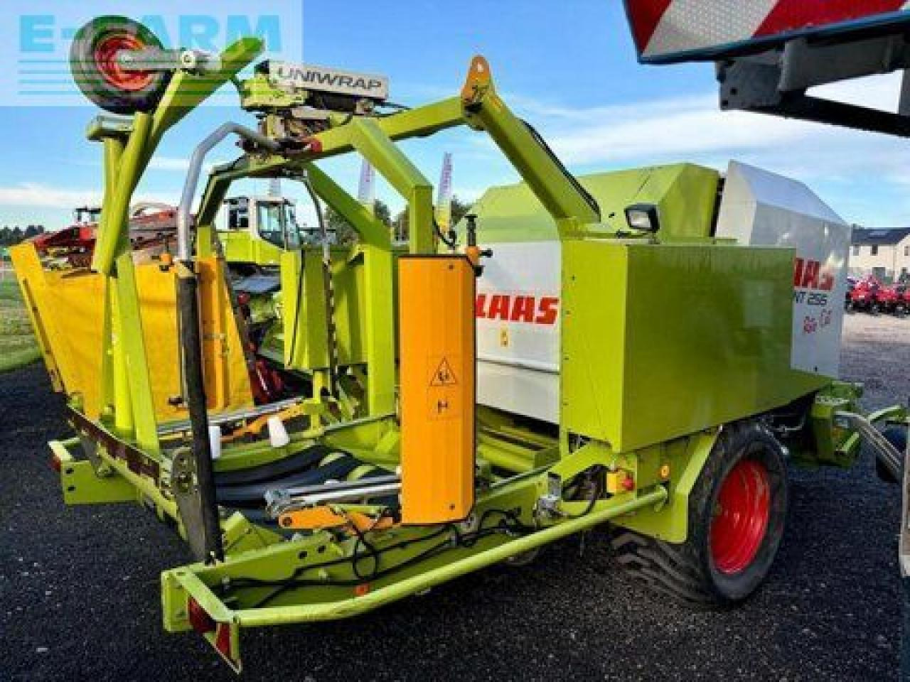 CLAAS rollant 255 rc uniwrap, presse - Presse à balles cubiques: photos 4 CLAAS rollant 255 rc uniwrap, presse - Presse à balles cubiques: photos 4