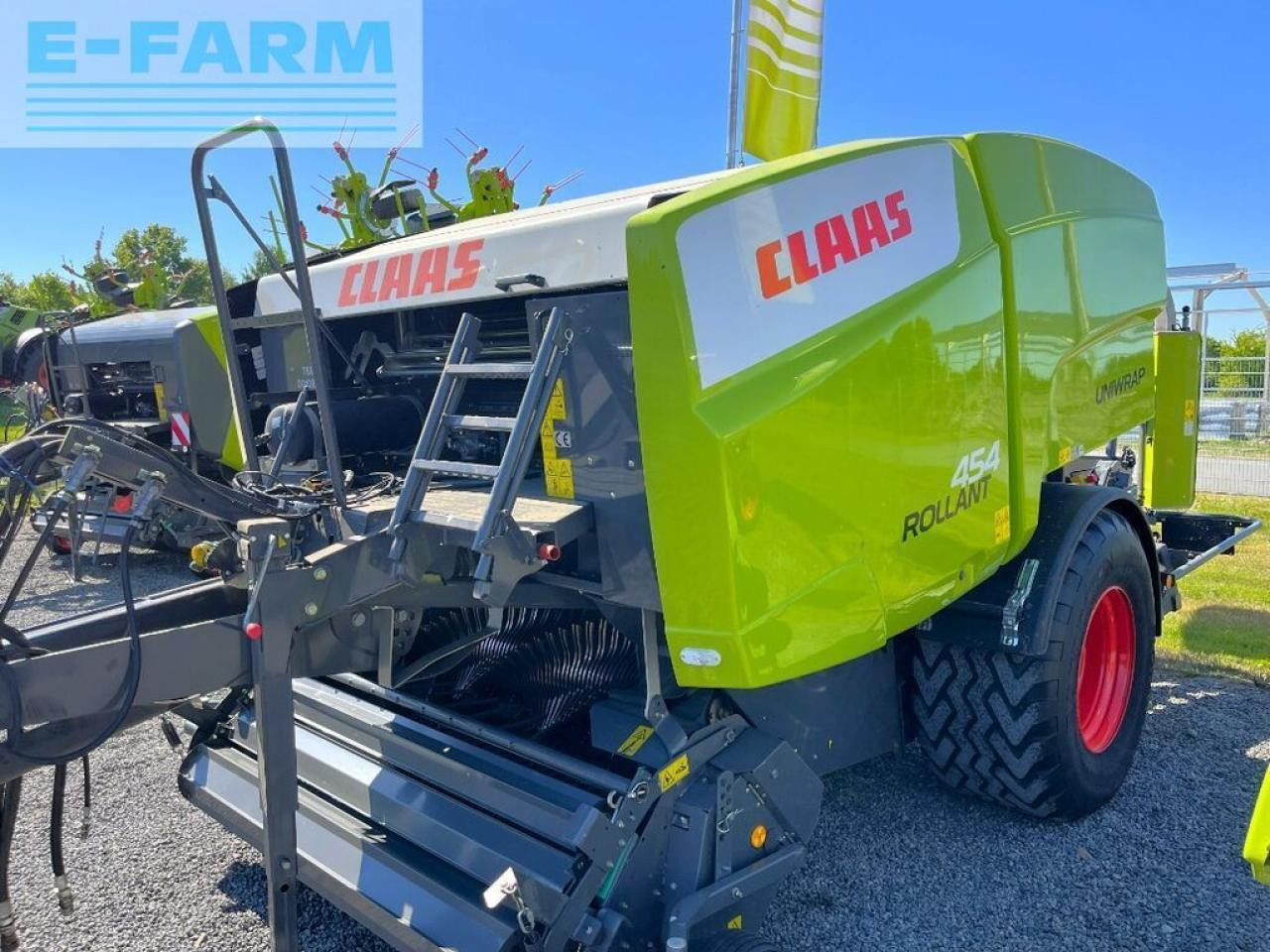 CLAAS rollant 454 rc pro uniwrap, pressen-wickler-komb - Presse à balles cubiques: photos 2 CLAAS rollant 454 rc pro uniwrap, pressen-wickler-komb - Presse à balles cubiques: photos 2