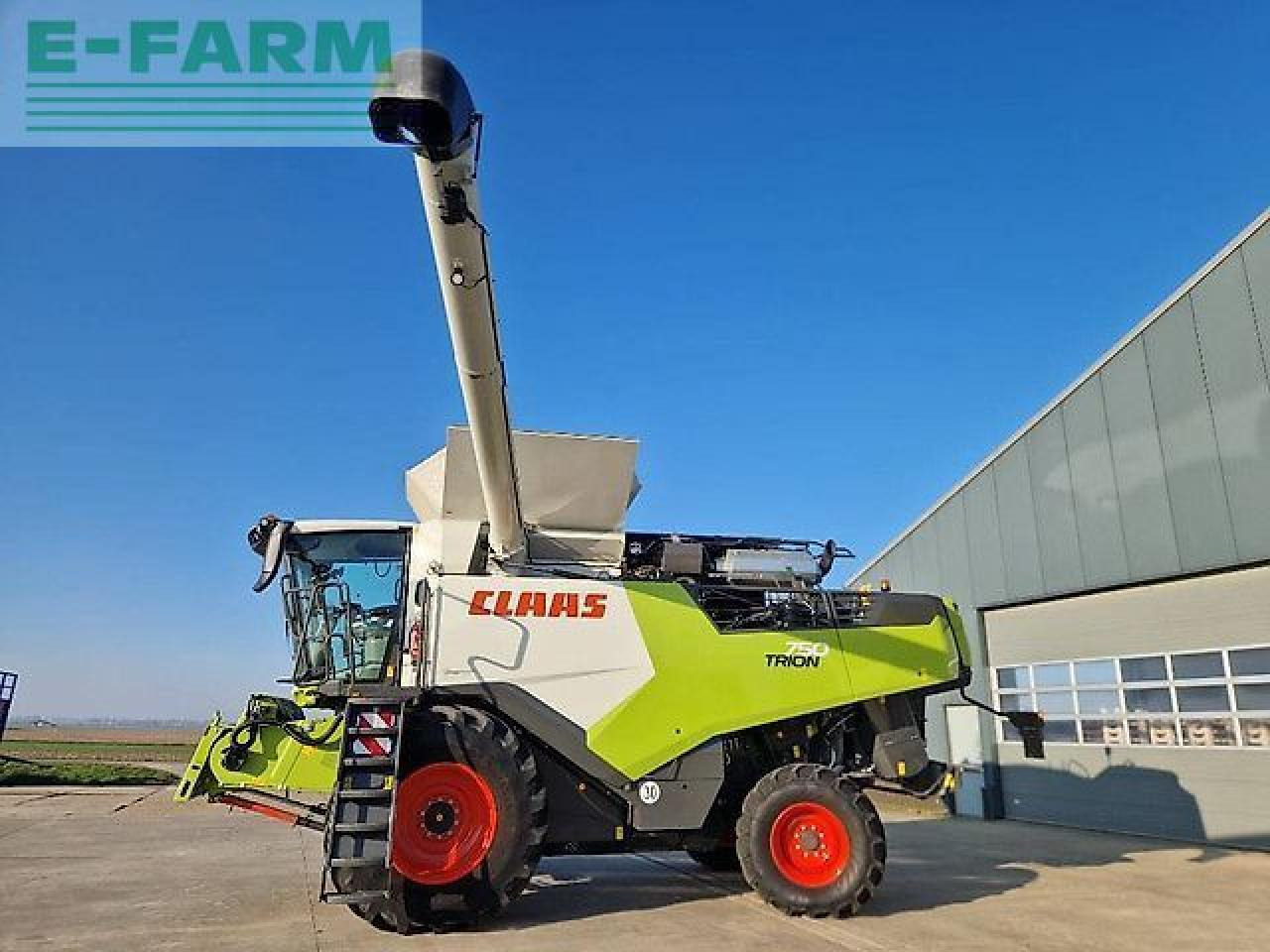CLAAS trion 750 - Moissonneuse-batteuse: photos 3 CLAAS trion 750 - Moissonneuse-batteuse: photos 3