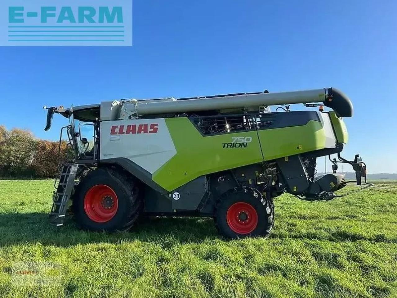 CLAAS trion 750 - Moissonneuse-batteuse: photos 2 CLAAS trion 750 - Moissonneuse-batteuse: photos 2