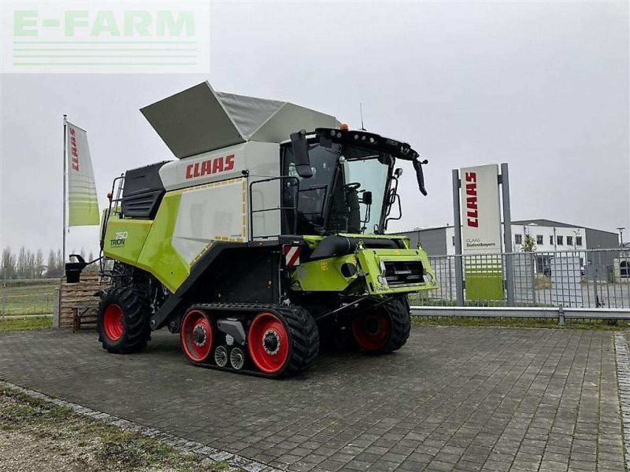 CLAAS trion 750 terra trac tt - Moissonneuse-batteuse: photos 1 CLAAS trion 750 terra trac tt - Moissonneuse-batteuse: photos 1