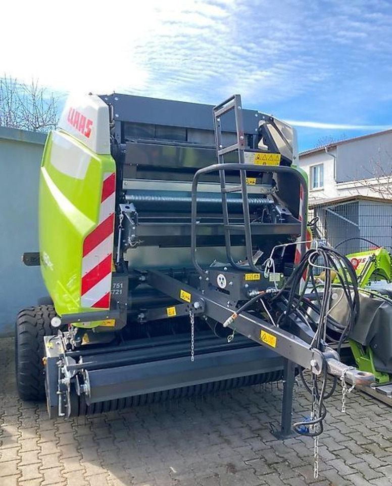 CLAAS variant 460 rc pro - variable rundballenpresse - Presse à balles cubiques: photos 4 CLAAS variant 460 rc pro - variable rundballenpresse - Presse à balles cubiques: photos 4