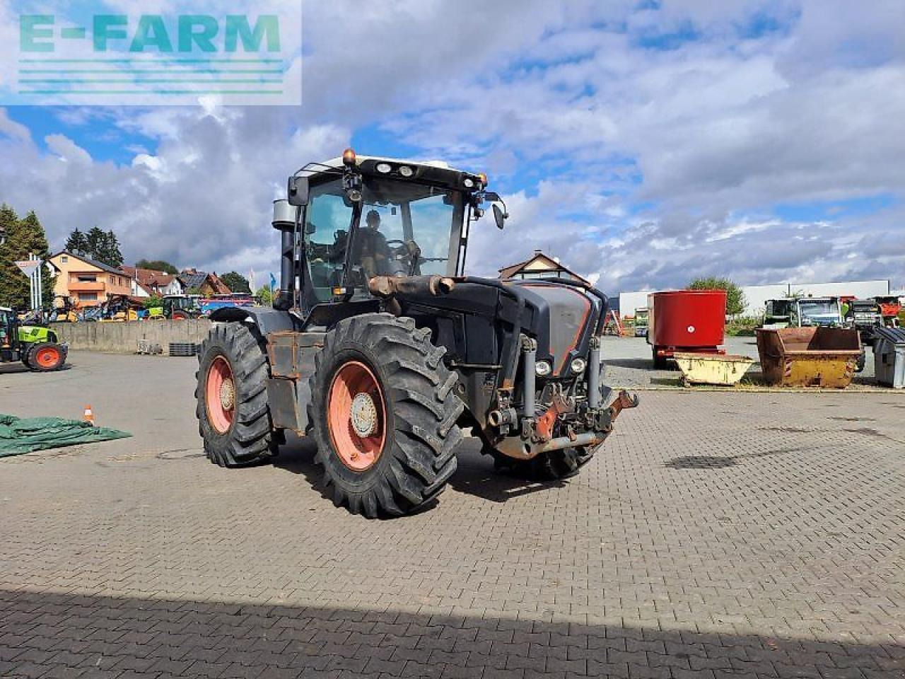 CLAAS xerion 3300 trac vc TRAC VC - Tracteur agricole: photos 2 CLAAS xerion 3300 trac vc TRAC VC - Tracteur agricole: photos 2