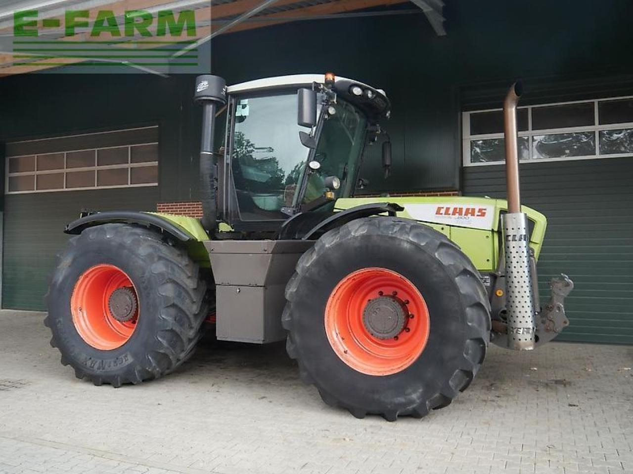 CLAAS xerion 3800 trac TRAC - Tracteur agricole: photos 1 CLAAS xerion 3800 trac TRAC - Tracteur agricole: photos 1