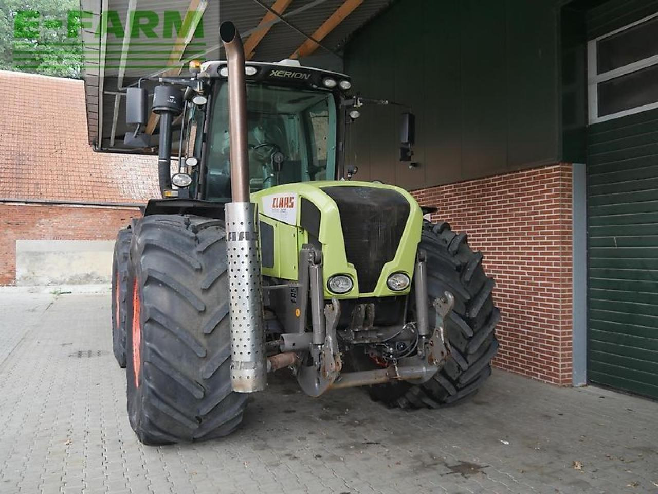 CLAAS xerion 3800 trac TRAC - Tracteur agricole: photos 2 CLAAS xerion 3800 trac TRAC - Tracteur agricole: photos 2