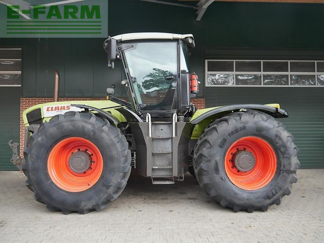 CLAAS xerion 3800 trac TRAC - Tracteur agricole: photos 4 CLAAS xerion 3800 trac TRAC - Tracteur agricole: photos 4
