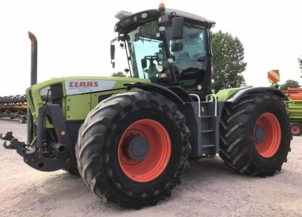 CLAAS xerion 3800 trac vc TRAC VC - Tracteur agricole: photos 1 CLAAS xerion 3800 trac vc TRAC VC - Tracteur agricole: photos 1