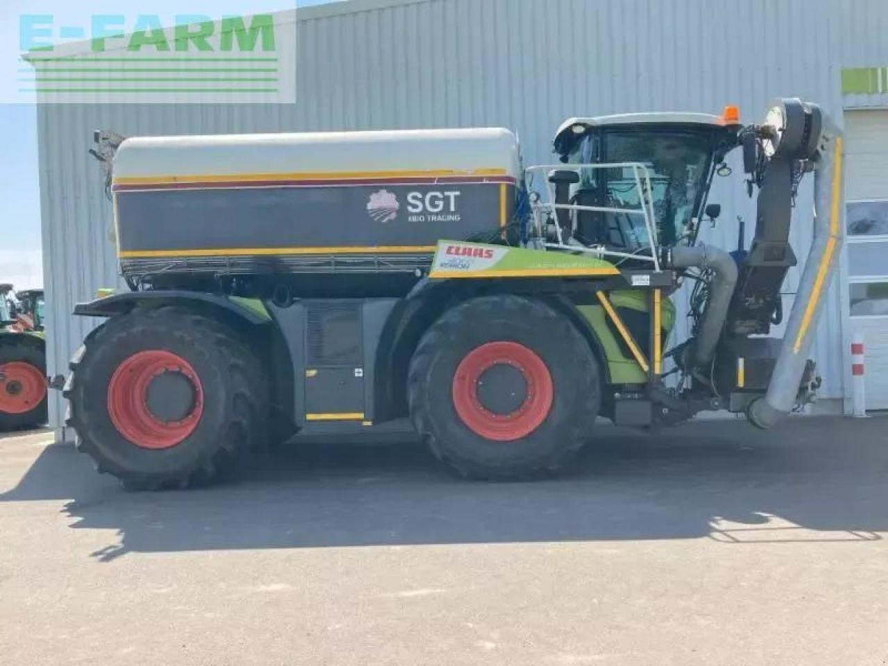 CLAAS xerion 4000 saddle trac SADDLE TRAC - Tracteur agricole: photos 5 CLAAS xerion 4000 saddle trac SADDLE TRAC - Tracteur agricole: photos 5
